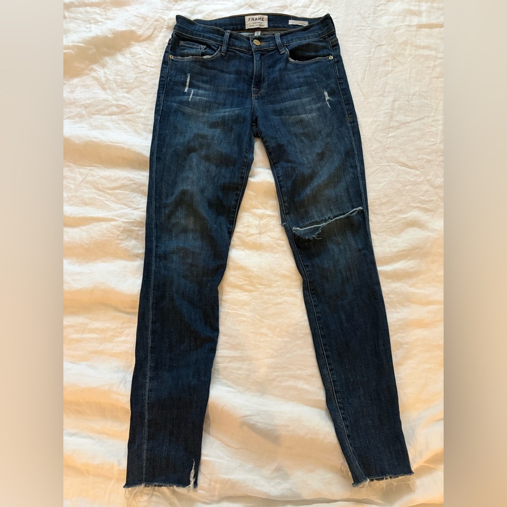 FRAME Le Skinny De Jeanne Distressed Jeans